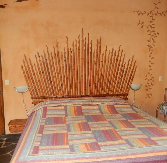 غرفة قياسية, Heliconia Island