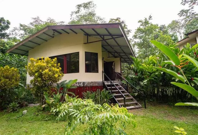 Perhehuone, Heliconia Island
