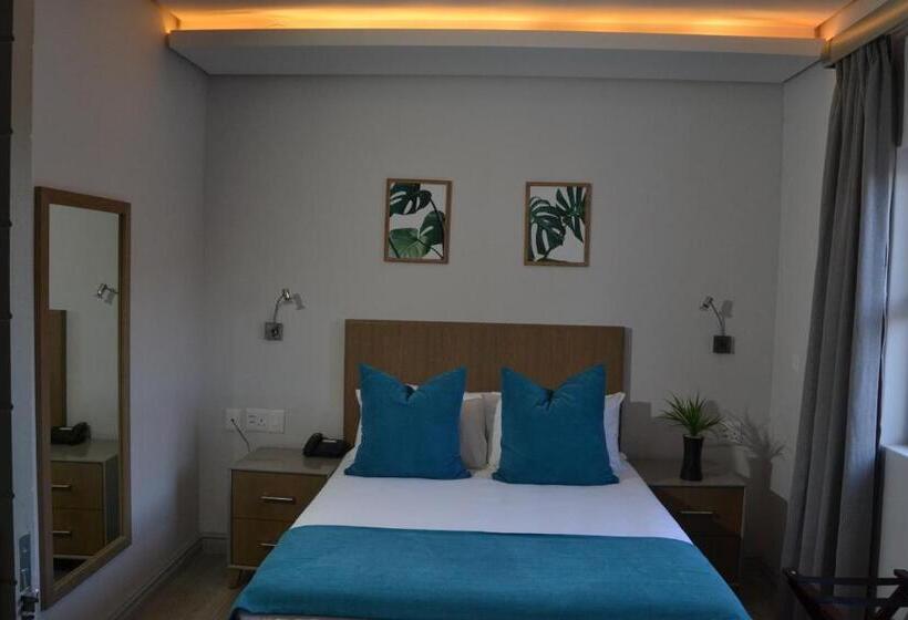 חדר סטנדרט נוף לבריכה, Golf Course Boutique Guesthouse