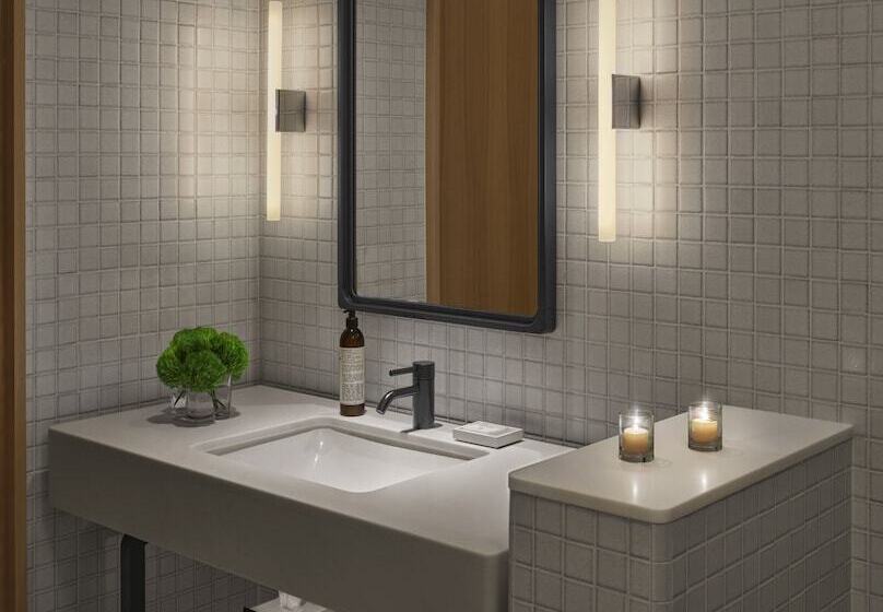 اتاق سوپریور, The Reykjavik Edition