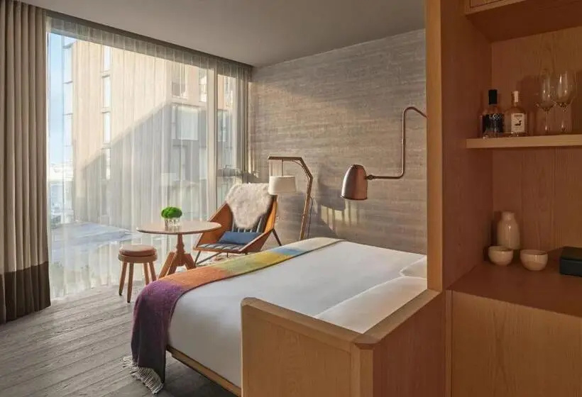 Standard Room King Size Bed