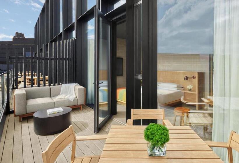 اتاق استاندارد با تخت بزرگ, The Reykjavik Edition