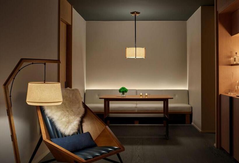 اتاق استاندارد با تخت بزرگ, The Reykjavik Edition