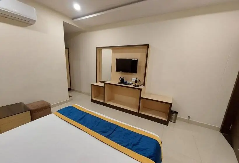 デラックスルーム, Vrinda
