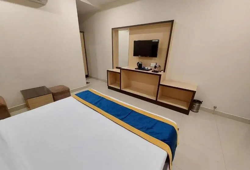 デラックスルーム, Vrinda