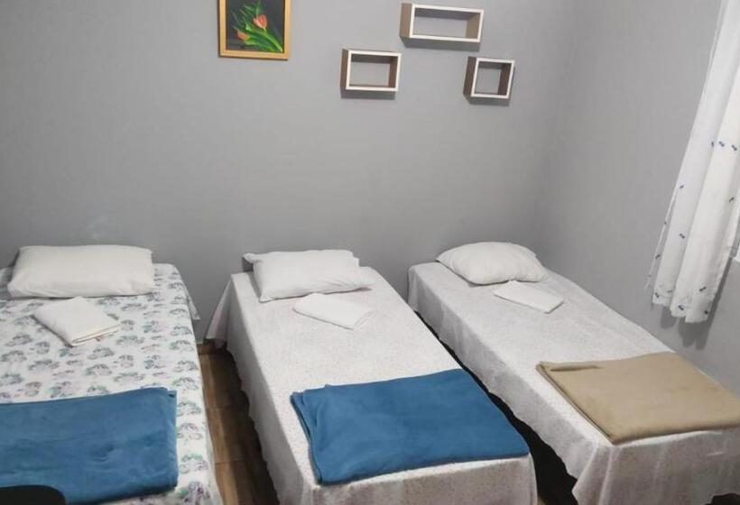 غرفة قياسية ثلاثية, Hospedagem Santo Agostinho