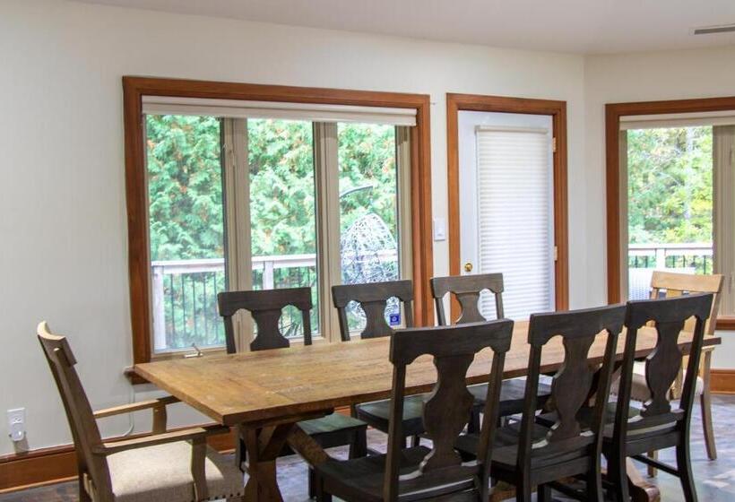 جناح إدارى, Fairy Bay Lakehouse