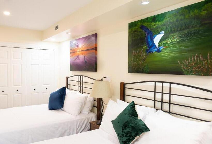 Четырехместный Номер Deluxe, Fairy Bay Lakehouse