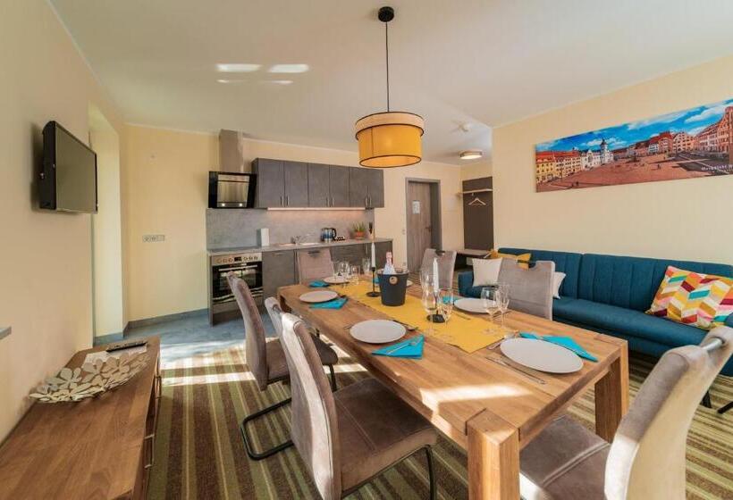 ２ベッドルームアパートメント, Elly Hostel