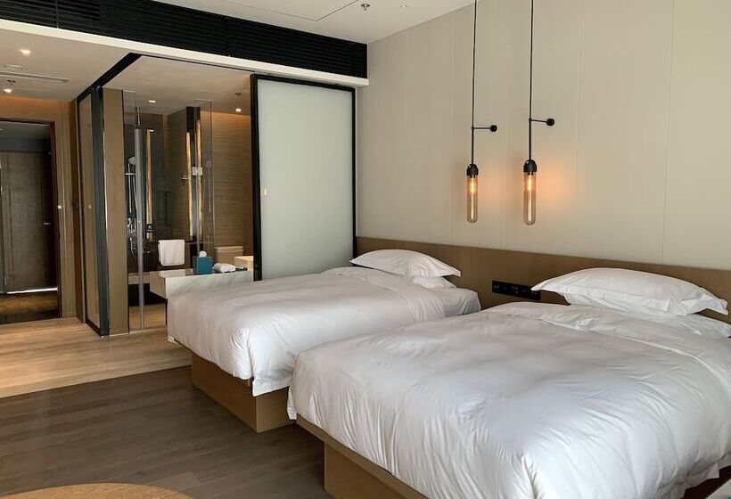 Delüks İçe Bakan Oda, Courtyard By Marriott Pinghu