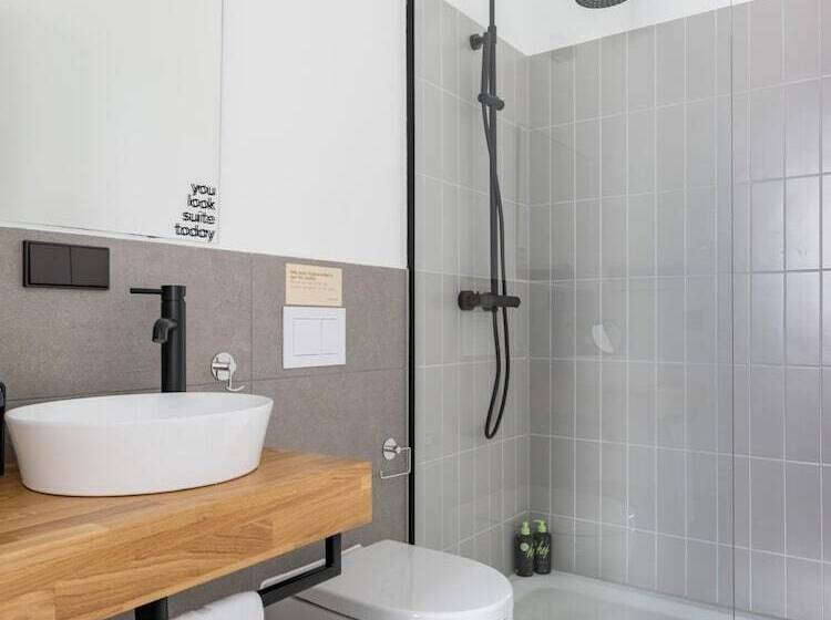 جناح, Limehome Augsburg Annastraße