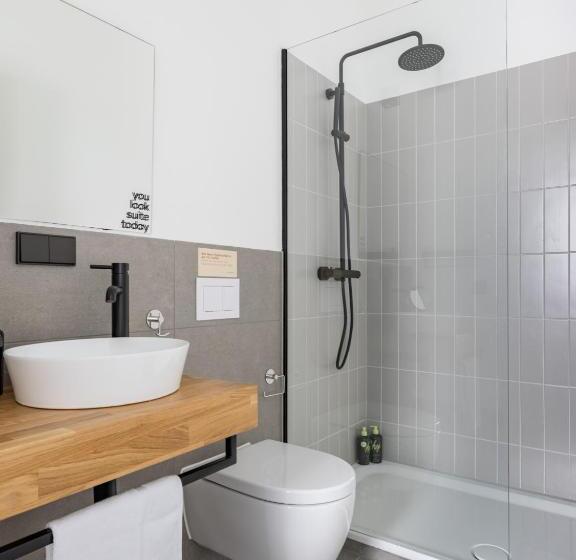 جناح, Limehome Augsburg Annastraße