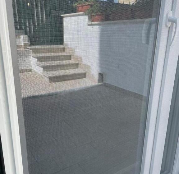 اتاق لوکس, Riviera Albachiara Anzio B&b