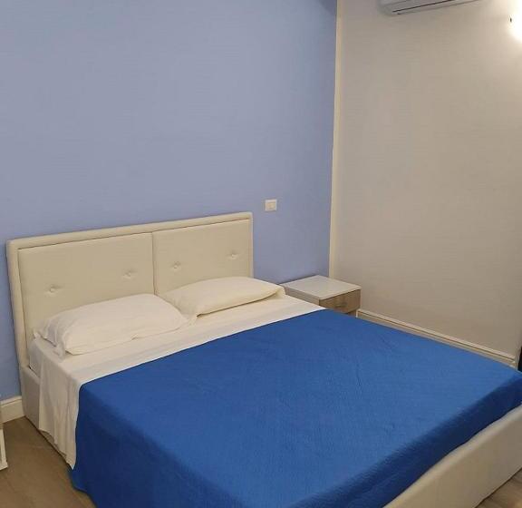 اتاق لوکس, Riviera Albachiara Anzio B&b