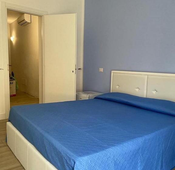 اتاق لوکس چهار تخته, Riviera Albachiara Anzio B&b