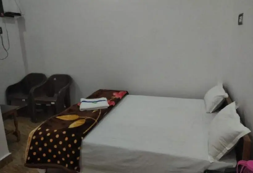 エコノミールーム, Staymaker Hotel Raj Ganga