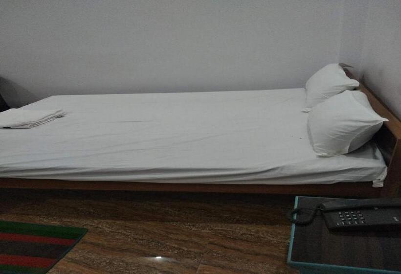 Номер Economy, Staymaker Hotel Raj Ganga