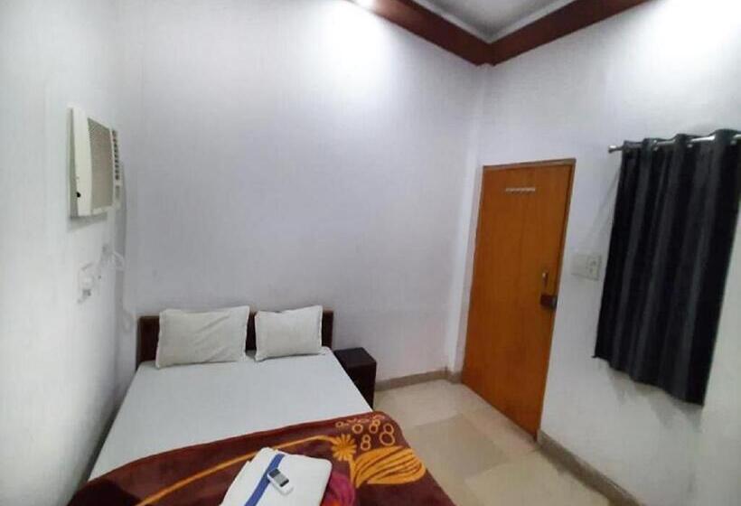 Номер Стандарт, Staymaker Hotel Raj Ganga