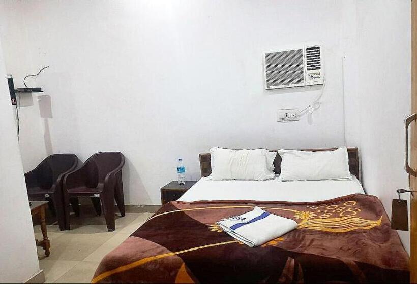 Номер Стандарт, Staymaker Hotel Raj Ganga