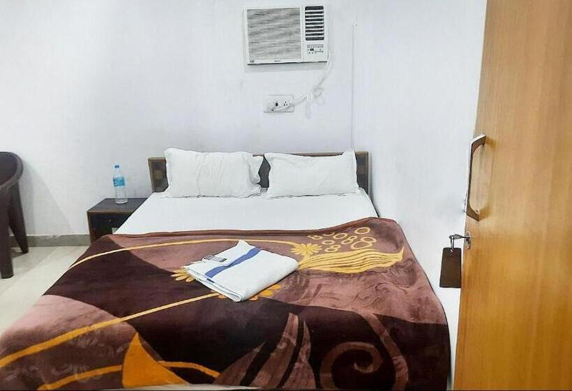 Номер Стандарт, Staymaker Hotel Raj Ganga