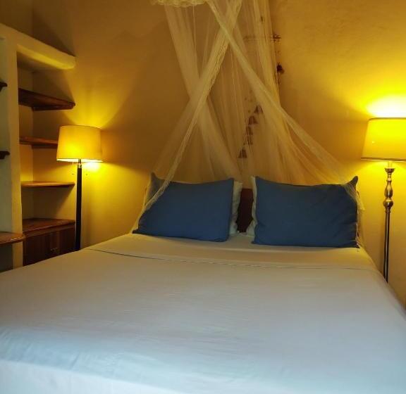 이코노미 룸, Casa Riverstone