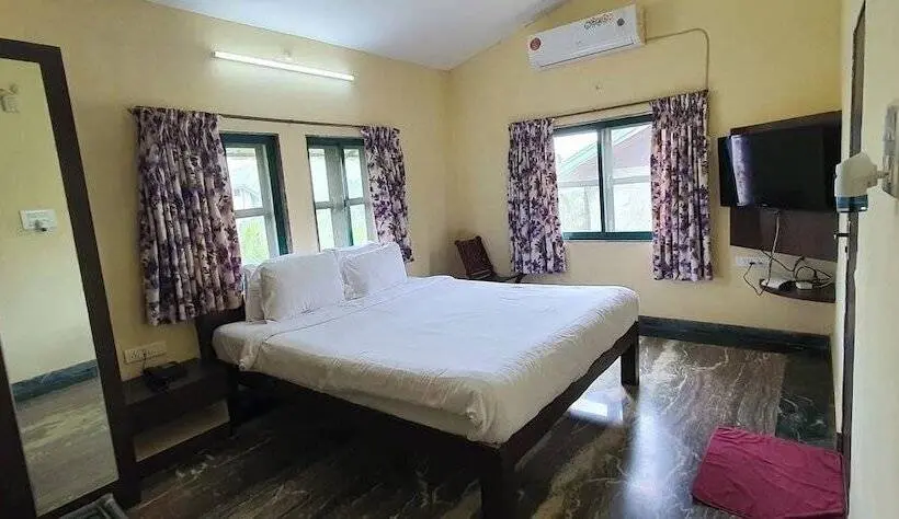 デラックスルーム, Chira Meadows Ecoresort, Dapoli
