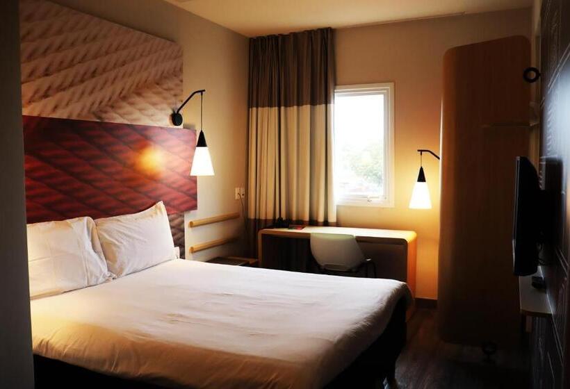 Номер Стандарт, Ibis Guaxupe
