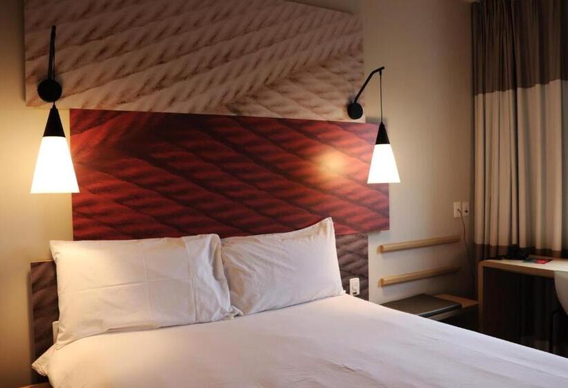 شقة غرفة واحدة, Ibis Guaxupe