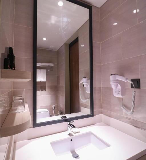 Номер Deluxe Кровать Кинг, Prime Park Hotel & Convention Lombok