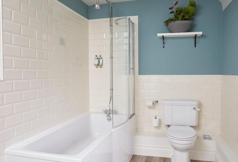 חדר סטנדרט עם מיטת קינג, Riverside Inn By Chef & Brewer Collection