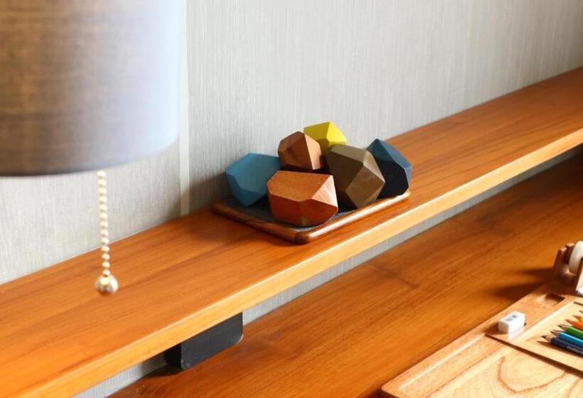 غرفة ديلوكس سرير كينج, The Gaia Hotel Bandung