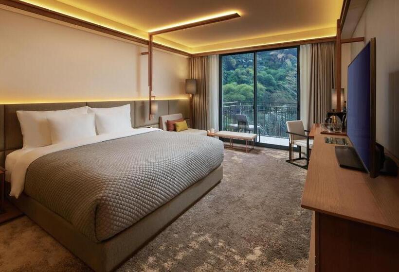 غرفة ديلوكس, The Gaia Hotel Bandung