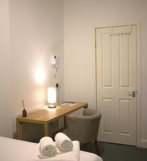 חדר בסיסי, The Wellington Hotel Birmingham   Breakfast Included, Near O2 Academy & City Centre