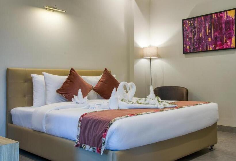 Deluxe-huone, Rosastays Gurugram Sec 31