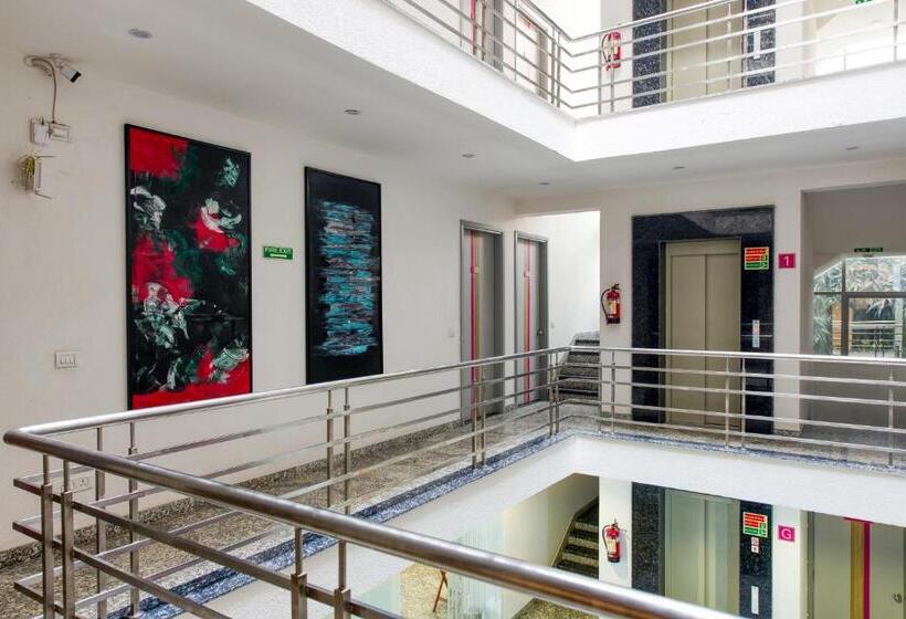 Deluxe-huone, Rosastays Gurugram Sec 31