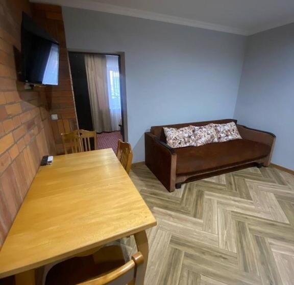 سوییت, T&s Apart