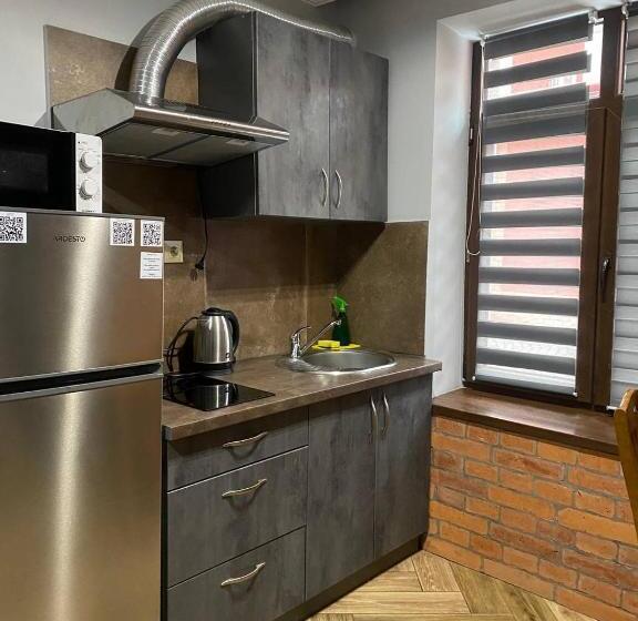 سوییت, T&s Apart