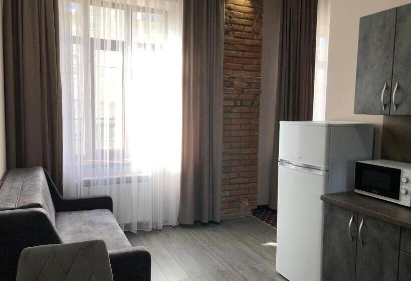 استودیو استاندارد با تخت کینگ, T&s Apart