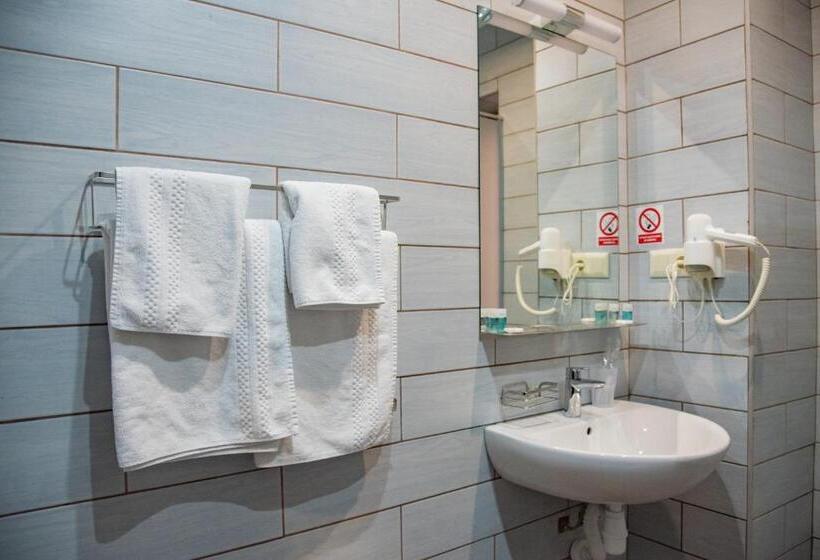 اتاق استاندارد, T&s Apart