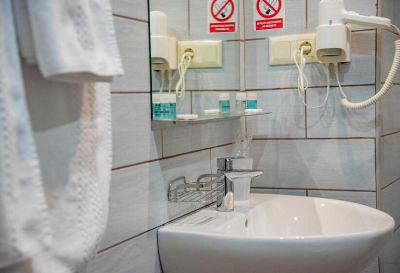 اتاق استاندارد, T&s Apart