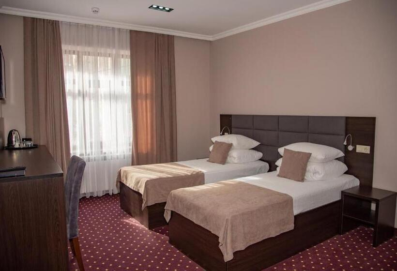 اتاق استاندارد, T&s Apart