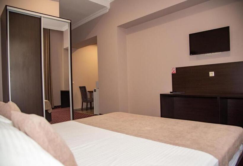 آپارتمان 1 خوابه, T&s Apart