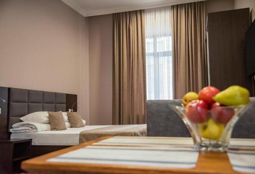 سوییت, T&s Apart