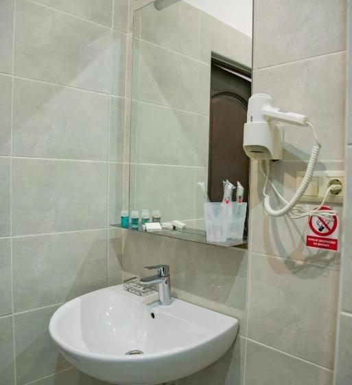 اتاق استاندارد, T&s Apart