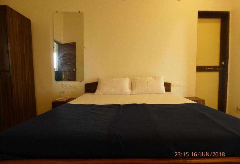 חדר דלוקס עם מרפסת, Pinacle Inn