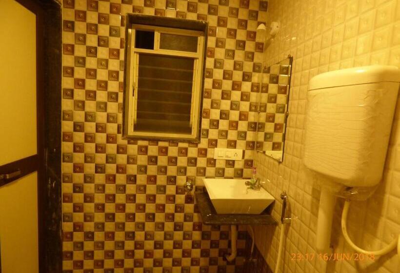 חדר דלוקס עם מרפסת, Pinacle Inn