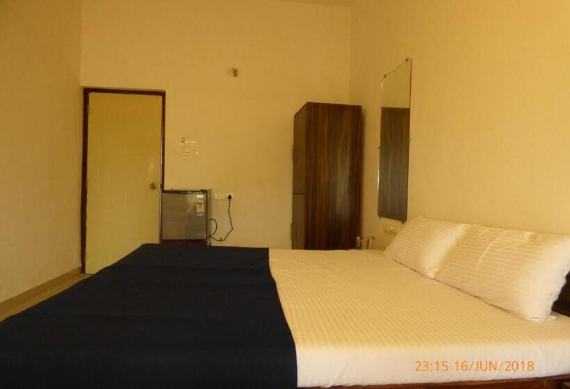 חדר דלוקס עם מרפסת, Pinacle Inn