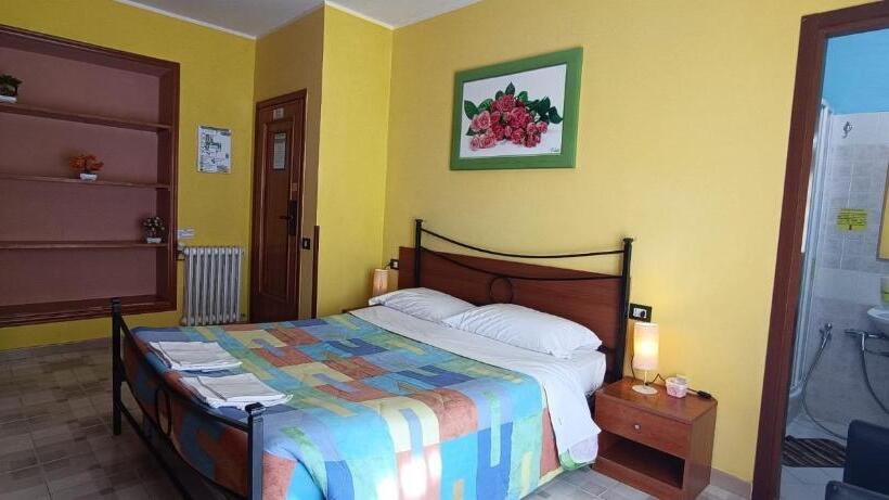 חדר דלוקס עם מרפסת, Complesso Turistico Aurora   Camere B&b