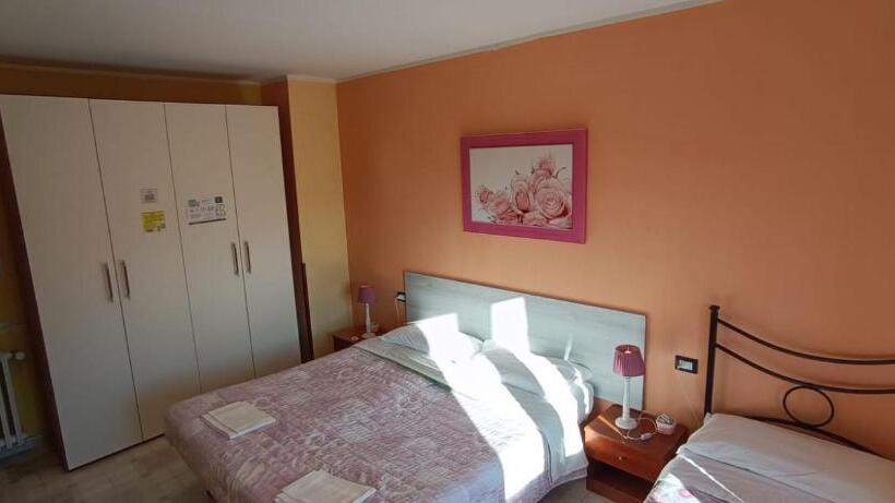 חדר סטנדרט לשלושה עם מרפסת, Complesso Turistico Aurora   Camere B&b