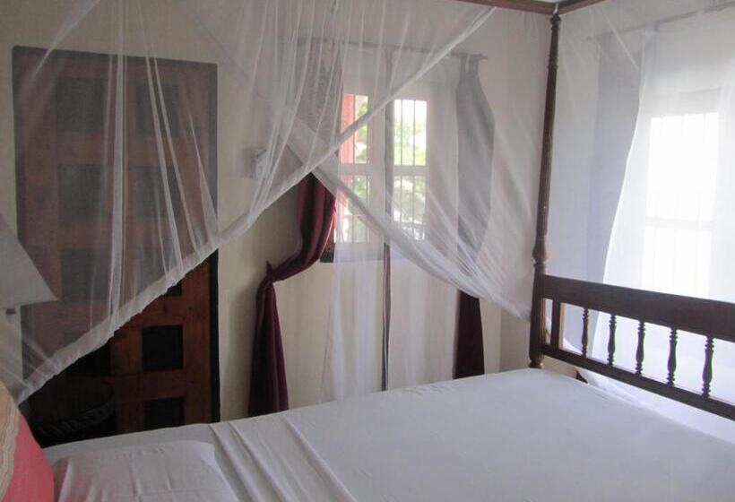 اتاق استاندارد با چشم‌انداز دریا, Lamu Palace